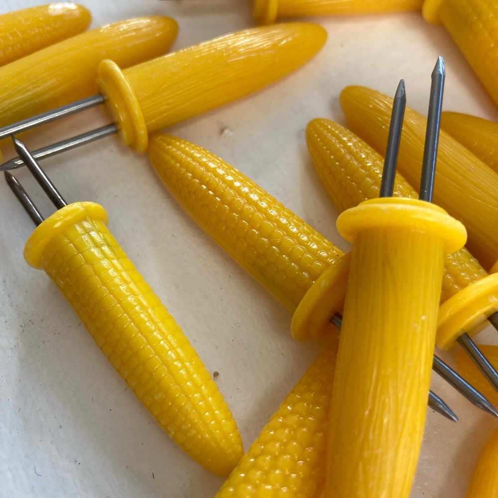 Yellow Corn Cob Holders 16 holders for 8 ears of corn. - Picture 4 of 5